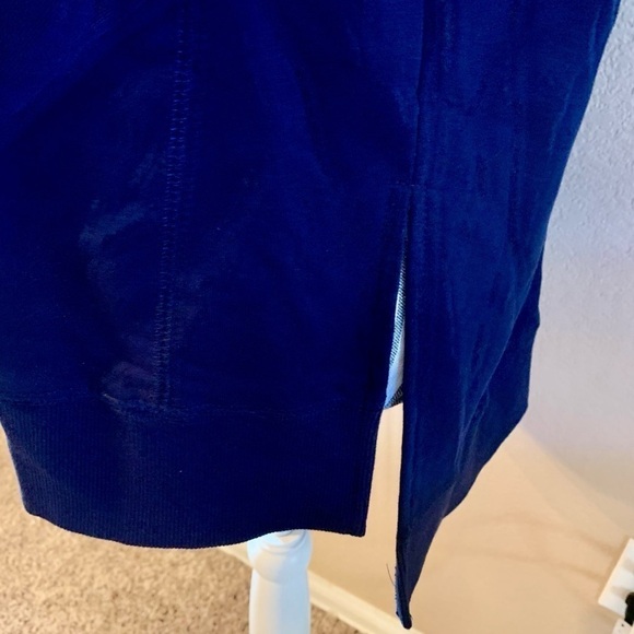 NEW Sweatshirt Medium Navy Blue V-Neck Long-Sleeved Basic Top NWOT! - Picture 8 of 13